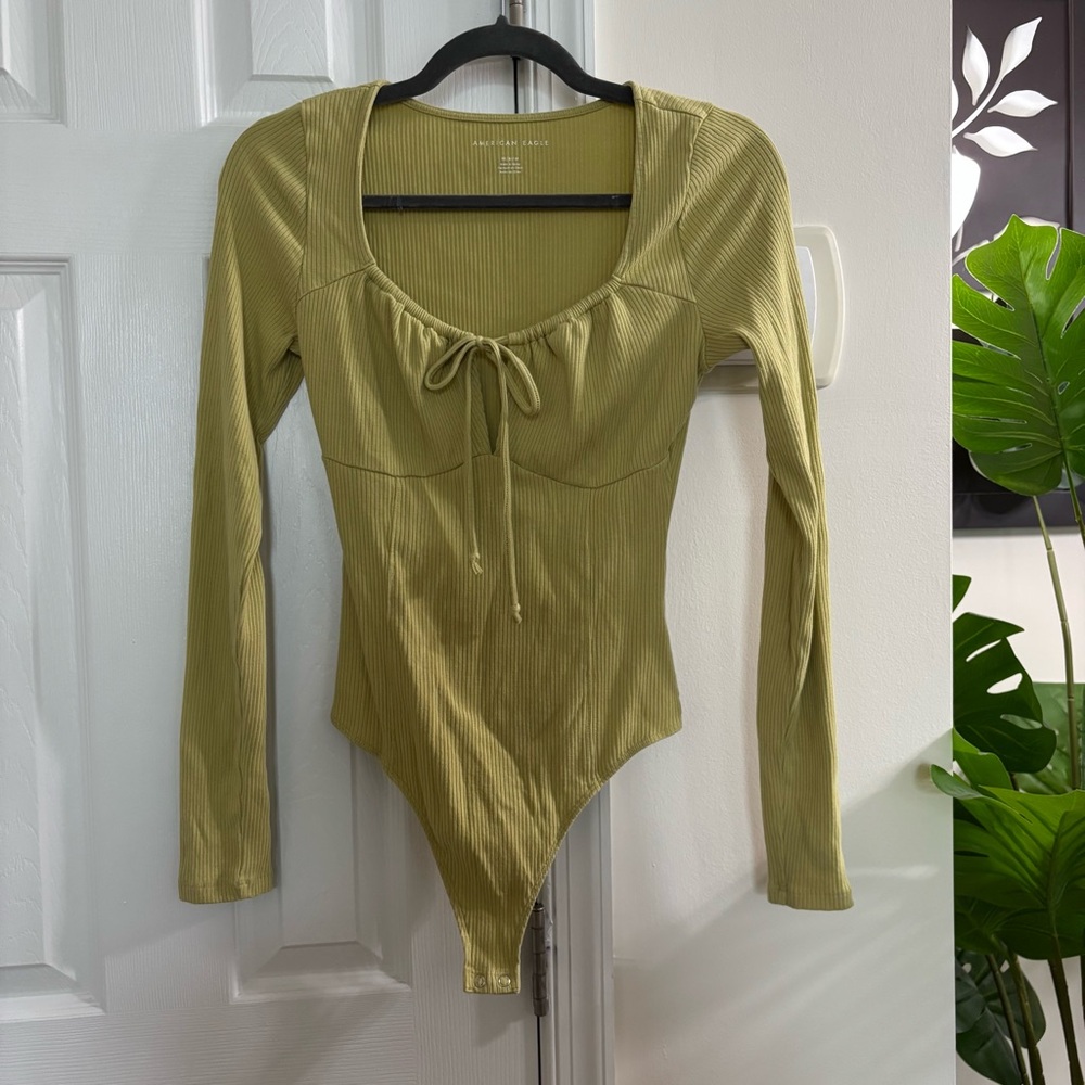 AE Keyhole Long Sleeve Bodysuit